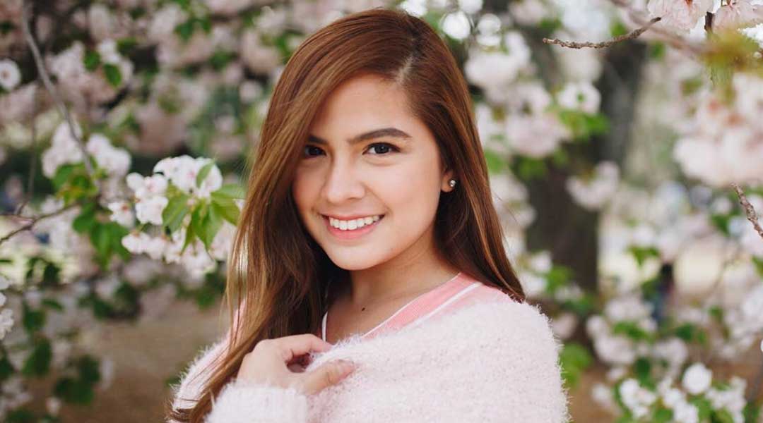 Alexa Ilacad Can't Stop Gushing About This Really Cool Tech!