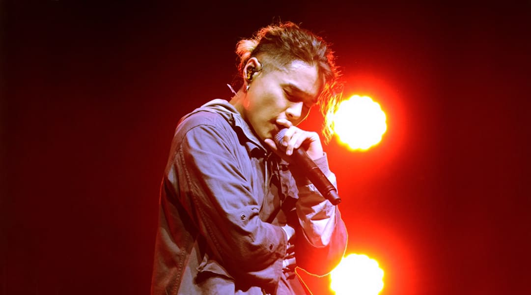 Dean Korean Singer DEANTRBL x SAAY in Manila MEGA Man
