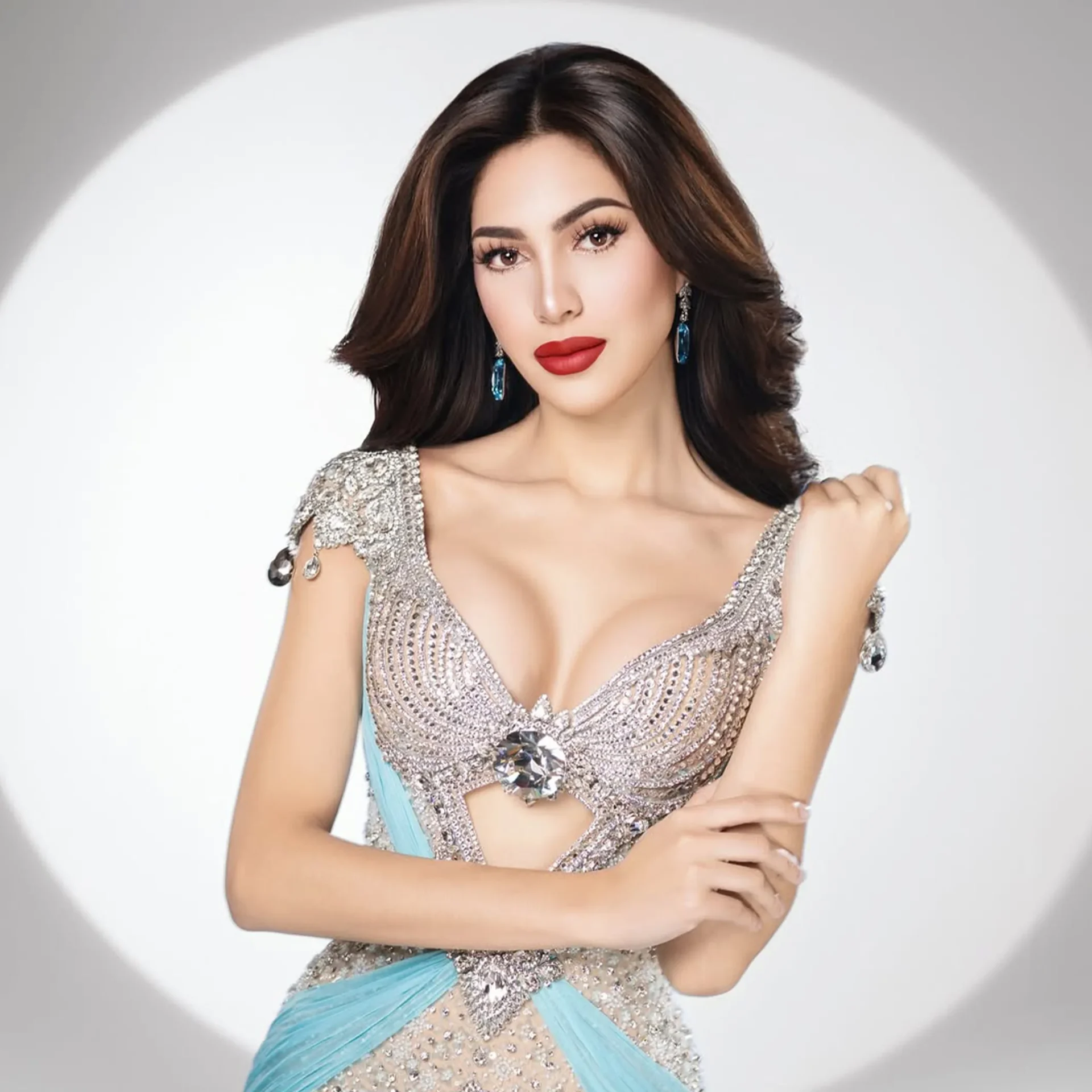 Everything You Need to Know About Chelsea Fernandez’ Winning Red Lip at the MUPH 2025 Finals